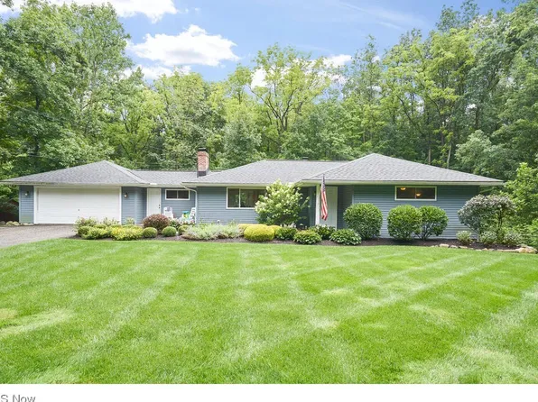 3340 Treelawn Dr, Richfield, OH 44286
