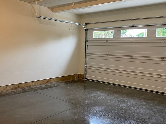 3rd image of 11425 NE 127th Ct