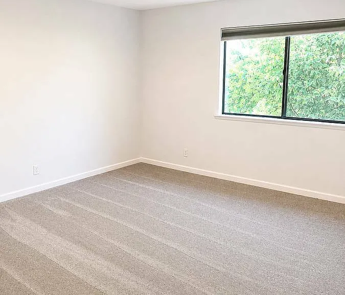 1002 Roble Ave — Photo 10