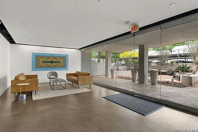 1115 S Alamo St #2405 — Photo 2