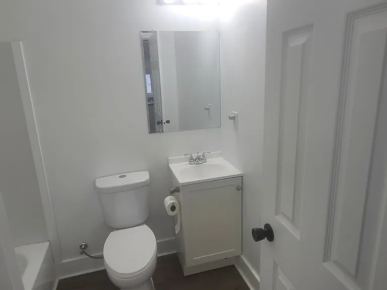 143 W 1st St #2 — Photo 3
