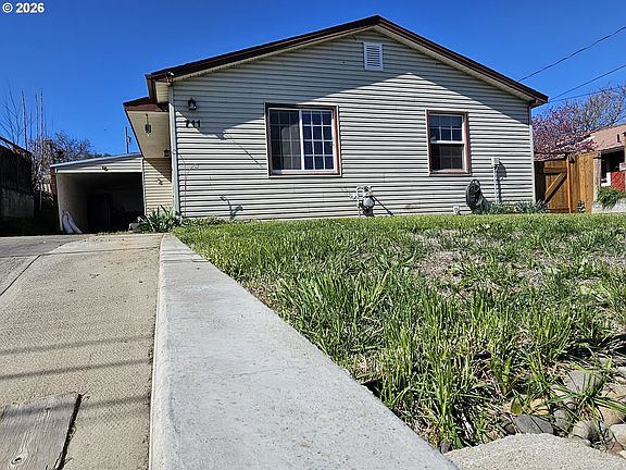 4th image of 711 SE 8th St
