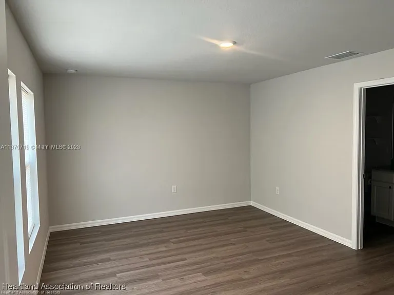1452 Stone Ridge Cir — Photo 9