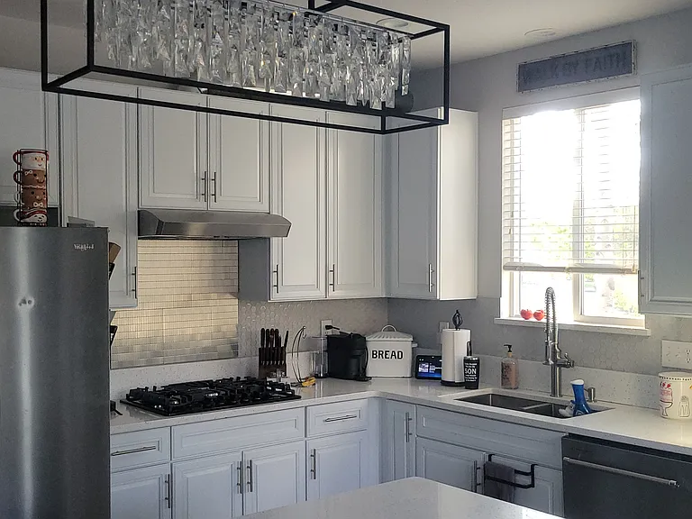 2115 Primrose Ln — Photo 13