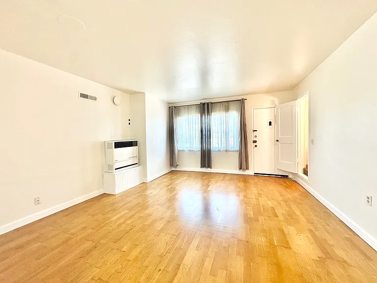 3110 Martin Luther King Jr Way — Photo 6