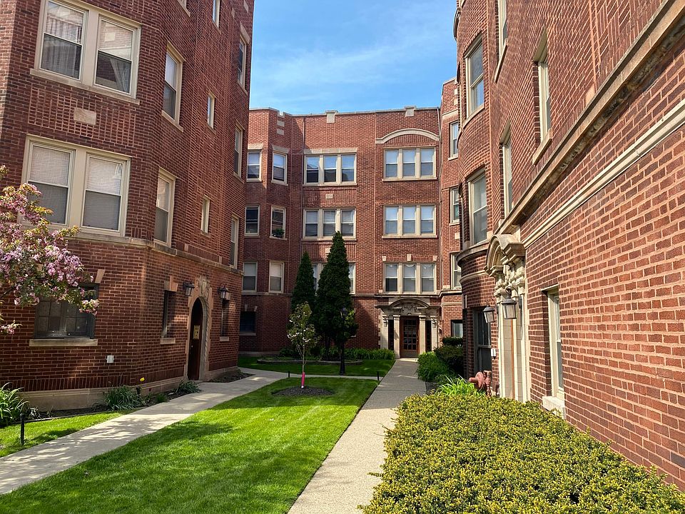 1st image of 1252 W Albion Ave APT 2S