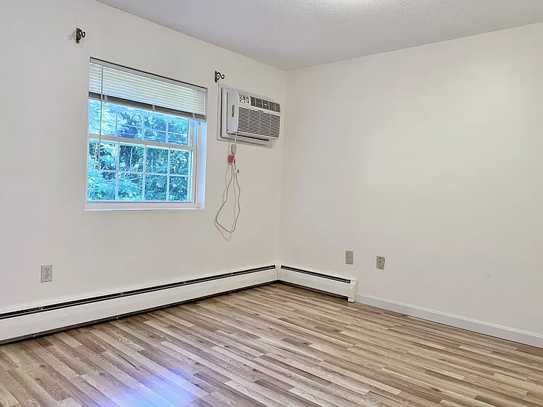 90 Washington Park Dr #10 — Photo 5
