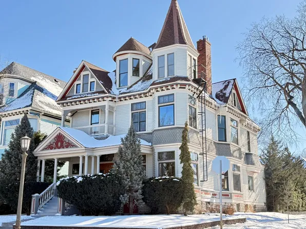 496 Marshall Ave, Saint Paul, MN 55102