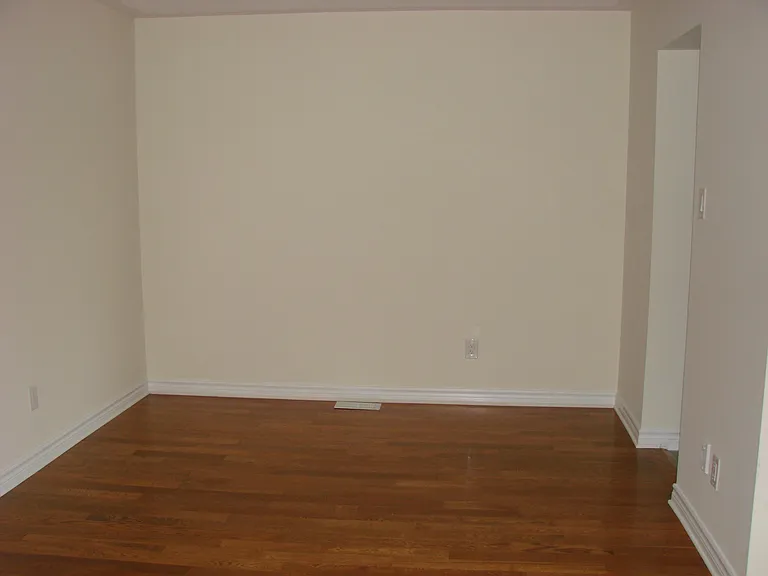 104 Brady Ave — Photo 6