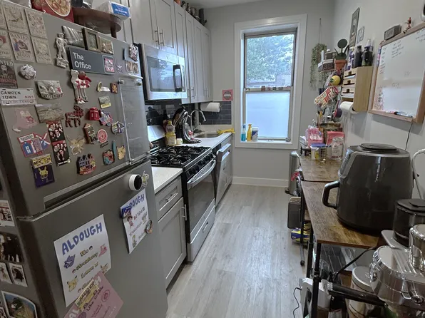23-19 Steinway St #2F, Astoria, NY 11105