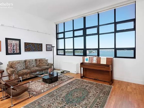 3rd image of 360 Furman St APT 840
