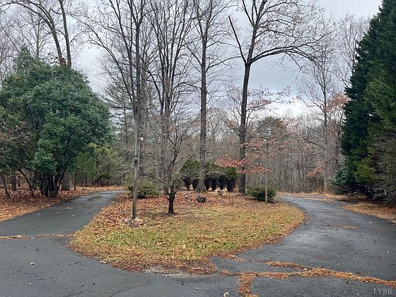 5th image of 155 Justamere Ln