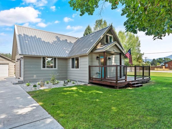 1006 W Clay Ave, Chewelah, WA 99109