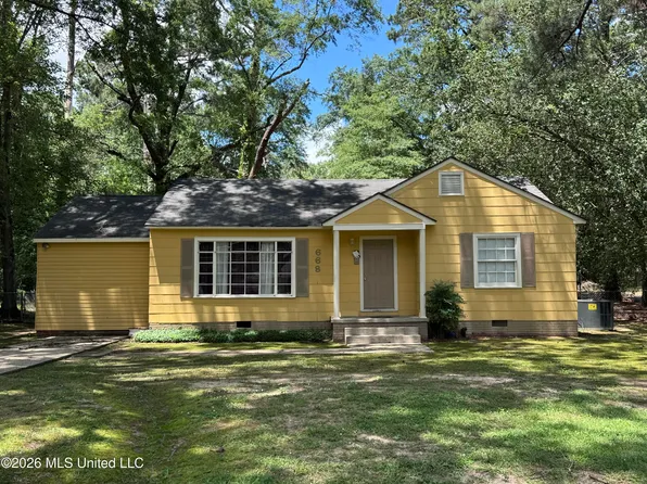 668 Broadmoor Dr, Jackson, MS 39206