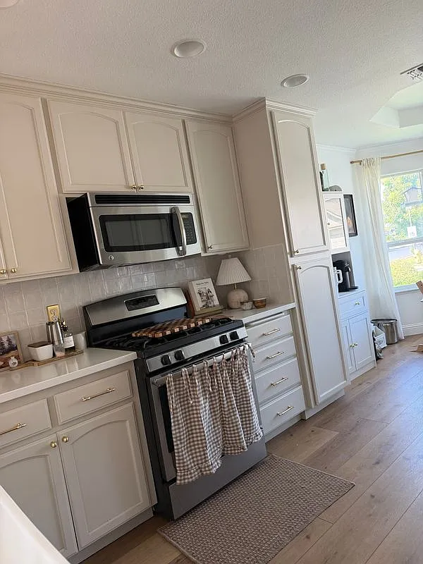 3 bed, 2.5 bath, 1872 sqft, $2,700 — Photo 4