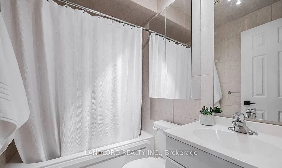 2 bed, $2,500 — Photo 2