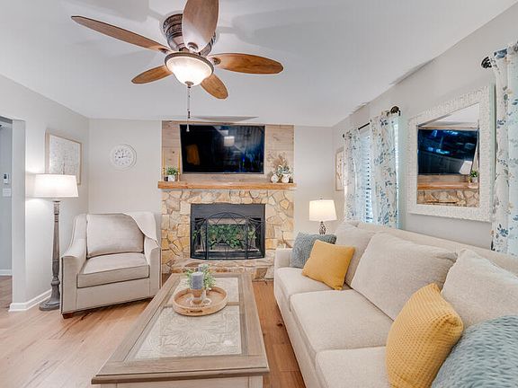 4th image of 161 Evergreen Ln