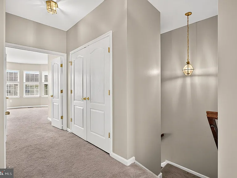 6805 Oregano Ln — Photo 32