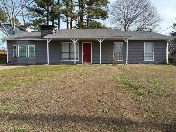 1317 Country Downs Dr, Norcross, GA 30093