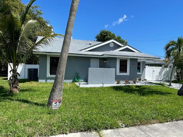 378 NW 2nd Way