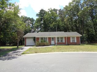 3 Mayflower Pl, Manchester Township, NJ 08759
