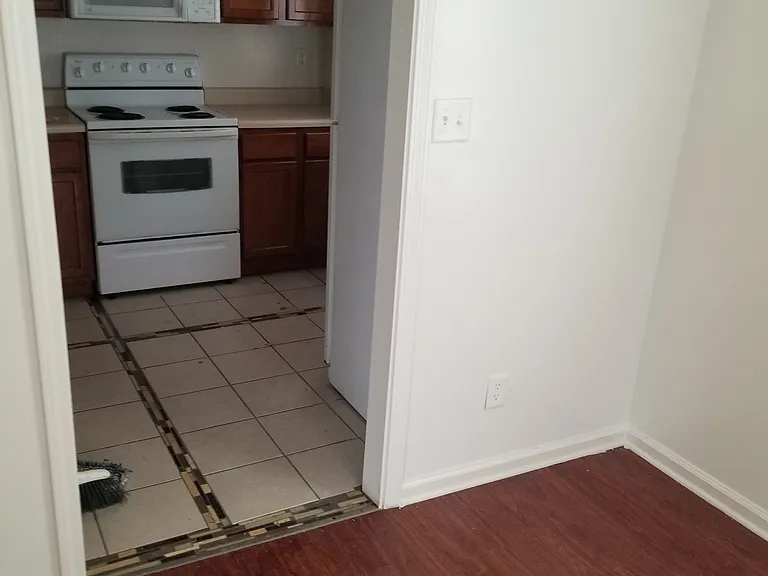 893 Polk Ave — Photo 14