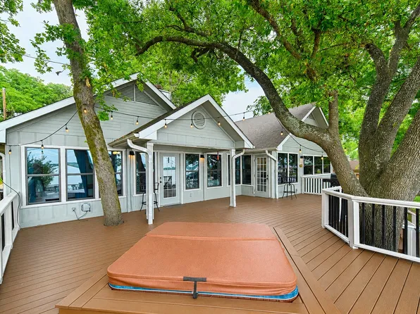 156 Ocean Dr, Gun Barrel City, TX 75156