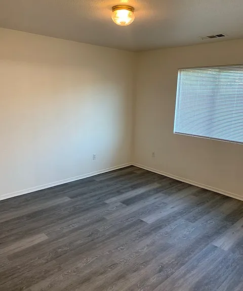 950 W McIntire Ave — Photo 10