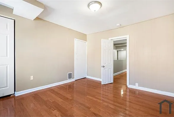 424 S Eden St — Photo 18