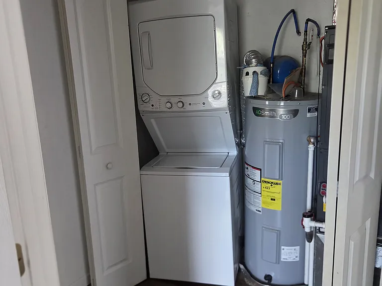 601 N George St #3 — Photo 7