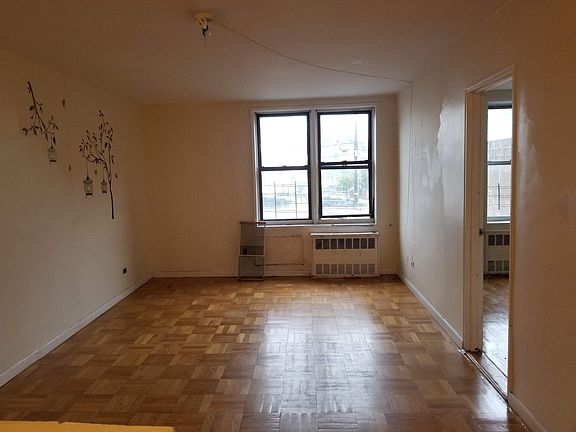 4th image of 2222 E 18th St APT 1D