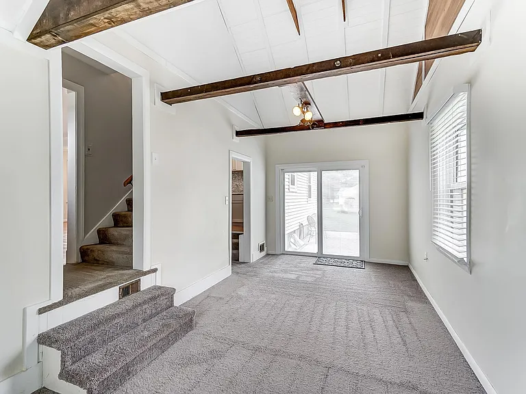 71 Lucas Dr — Photo 41