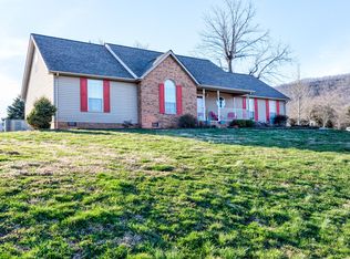 231 Springfield Ln, Jacksboro, TN 37757
