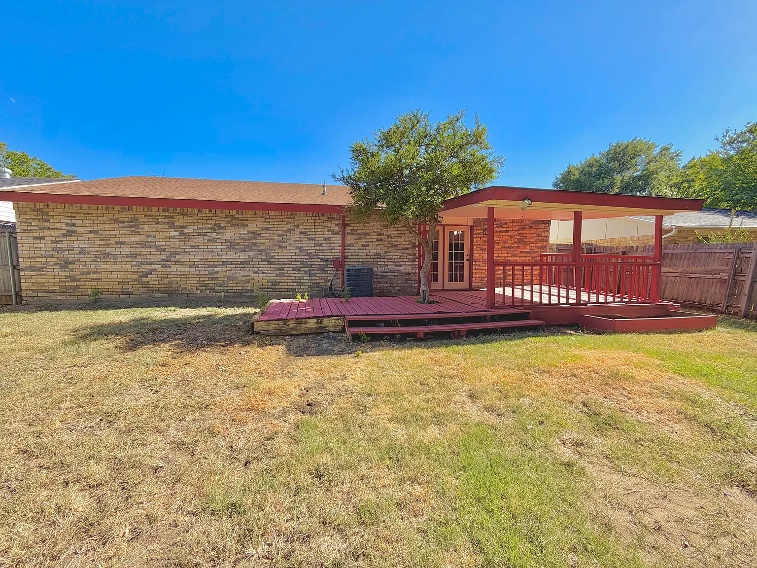 3 bed, 1719 sqft, $2,000 — Photo 2
