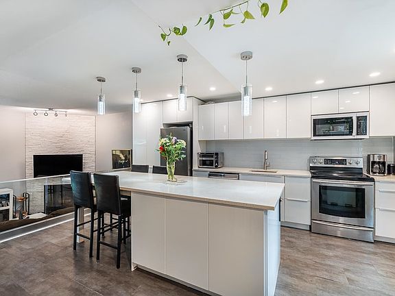 5th image of 1240 Falcon Dr #46