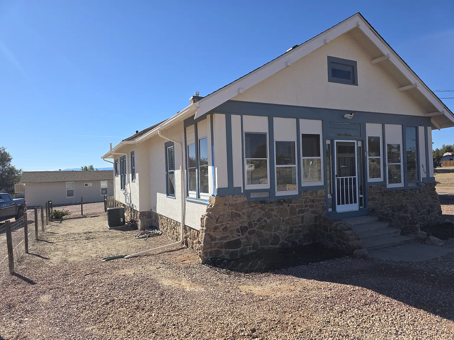 3 bed, 1936 sqft, $1,800 — Photo 3