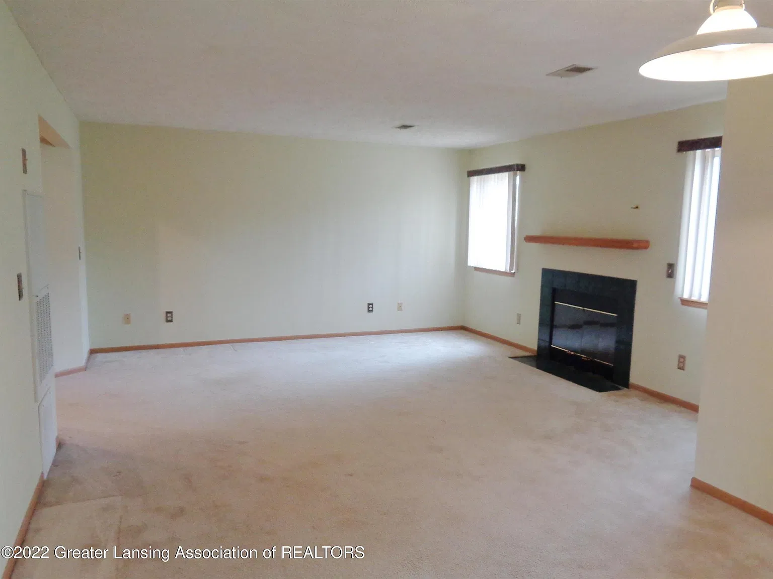 2 bed, 1250 sqft, $2,255 — Photo 2