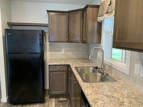 5th image of 7801 88th Ave Lot 215