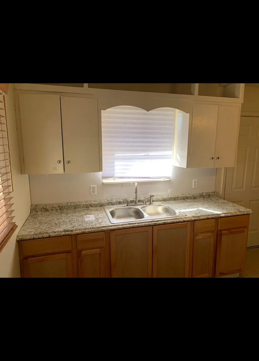 317 E Cortinas St — Photo 4