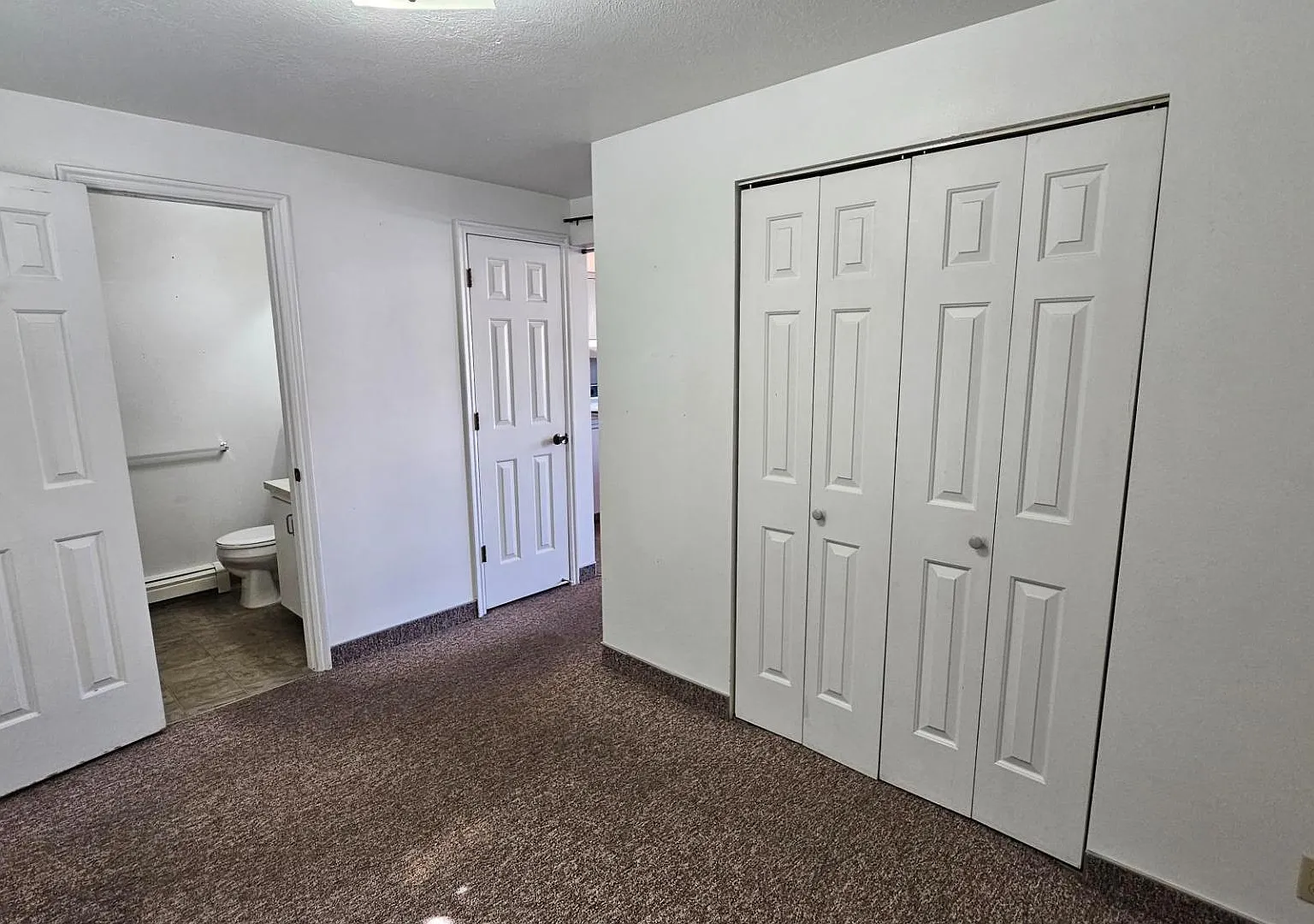 855 N 700 E - 10 — Photo 2