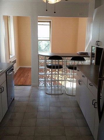 1st image of 2325 Bell Blvd APT 5J