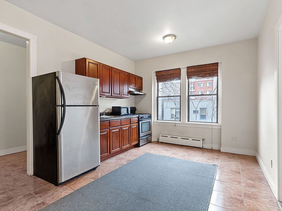 1st image of 30-90 23rd St #2R