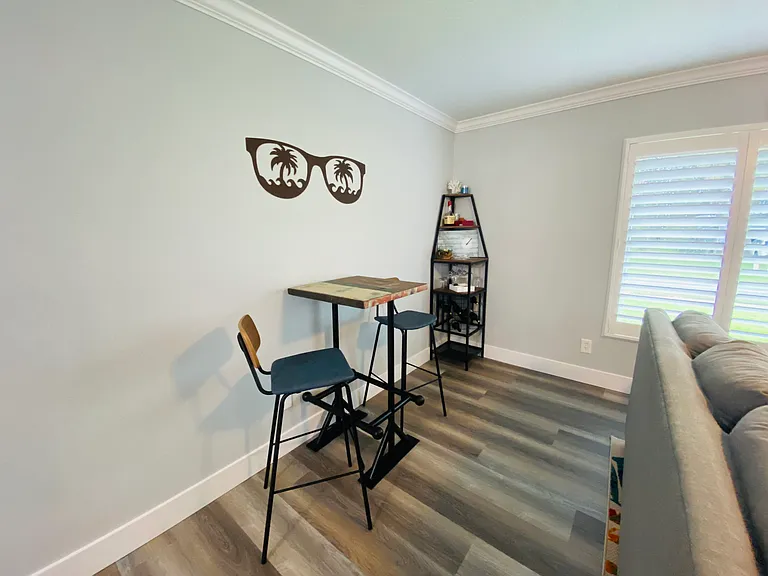 4439 Saxon Dr — Photo 8