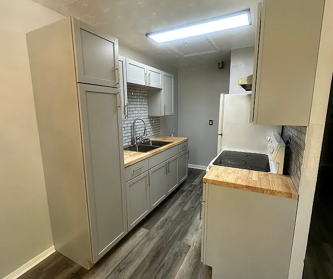 2414 Hancock Ave #2418 — Photo 1