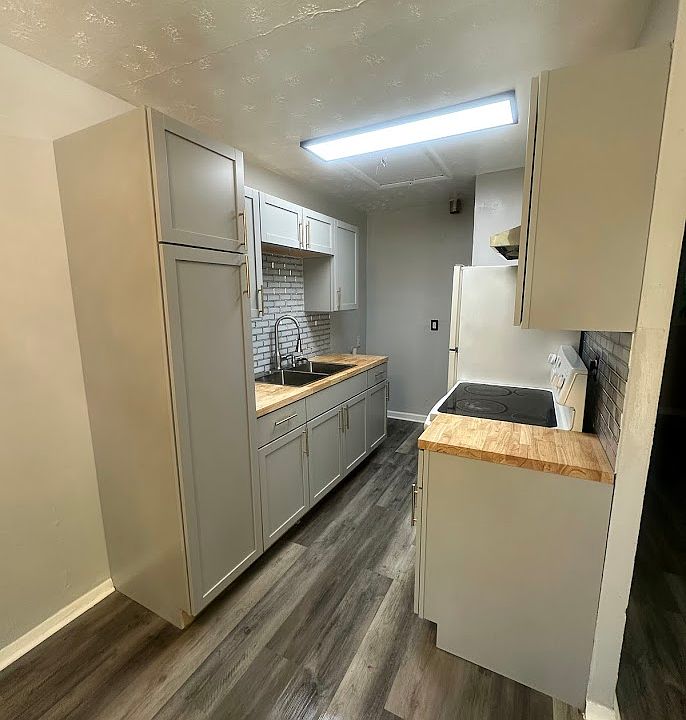 1st image of 2414 Hancock Ave #2418