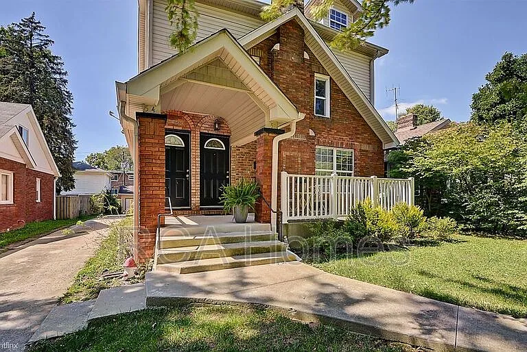 52B Jenny Ln — Photo 1