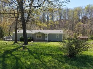 704 Farmer Ln, Vinton, VA 24179