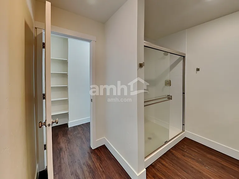 716 S Rocker Ave — Photo 11