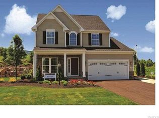6 Middlebury Ln, Lancaster, NY