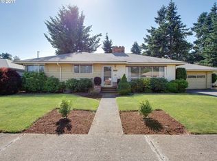 957 NE 107th Pl, Portland, OR 97220